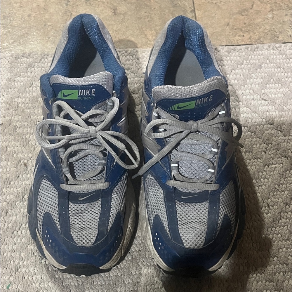 Nike Blue and Gray Athletic Sneakers. Air zoom vomero size 10